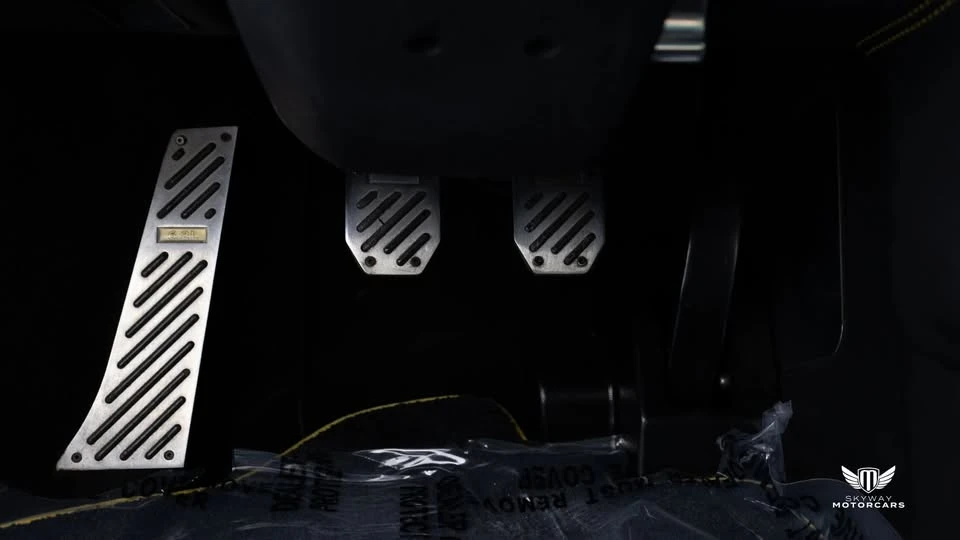 2004 Lamborghini Murcielago - Image 13 of 20