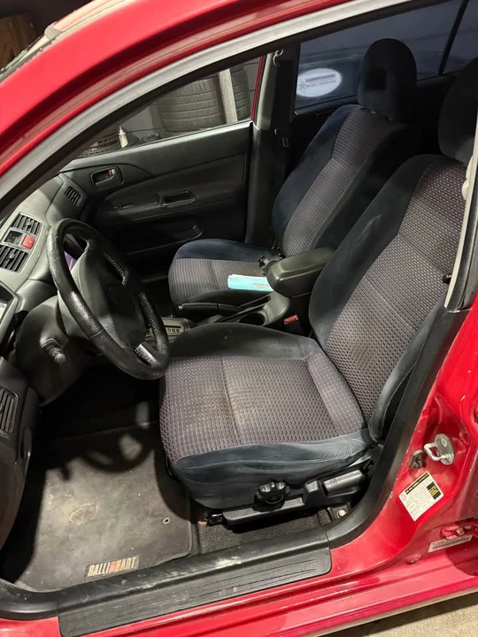 2004 Mitsubishi Lancer 8th Gen - Image 6 of 9