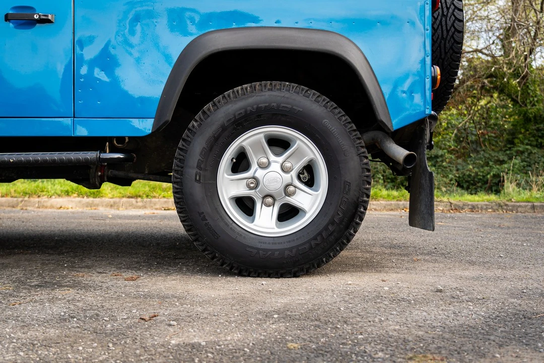 2004 Land Rover Defender 90 - Image 14 of 30