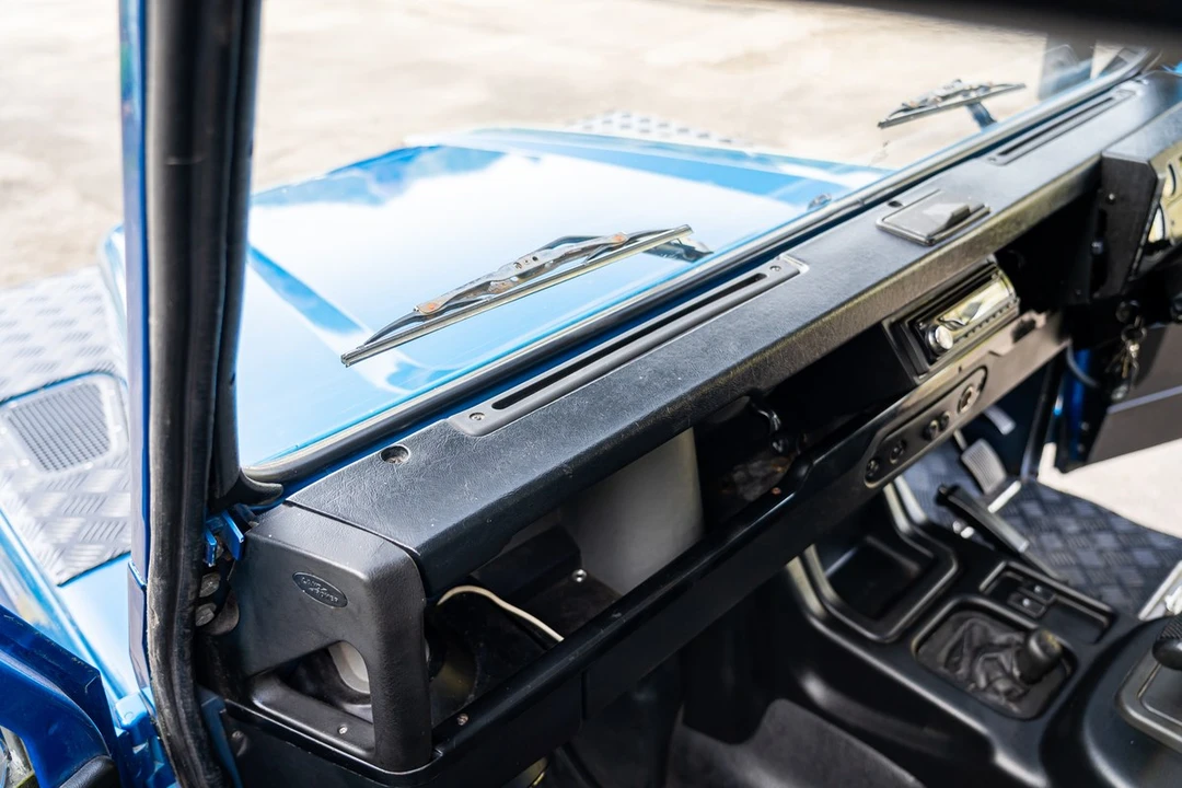 2004 Land Rover Defender 90 - Image 26 of 30