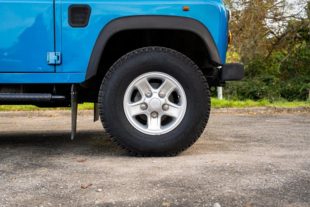 2004 Land Rover Defender 90 - Image 16 of 30