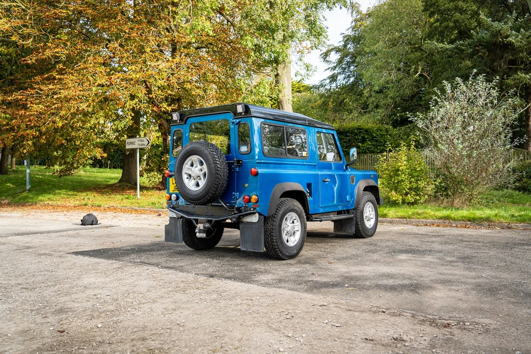 2004 Land Rover Defender 90 - Image 9 of 30