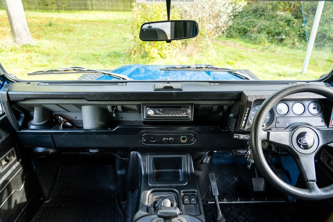 2004 Land Rover Defender 90 - Image 21 of 30