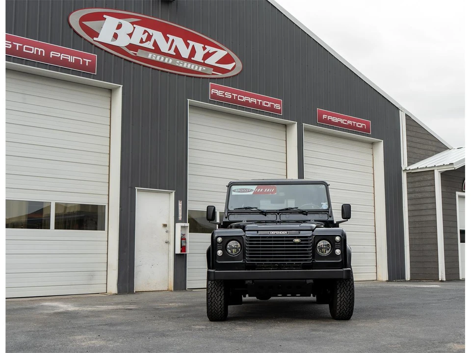 2004 Land Rover Defender 110 - Image 3 of 31