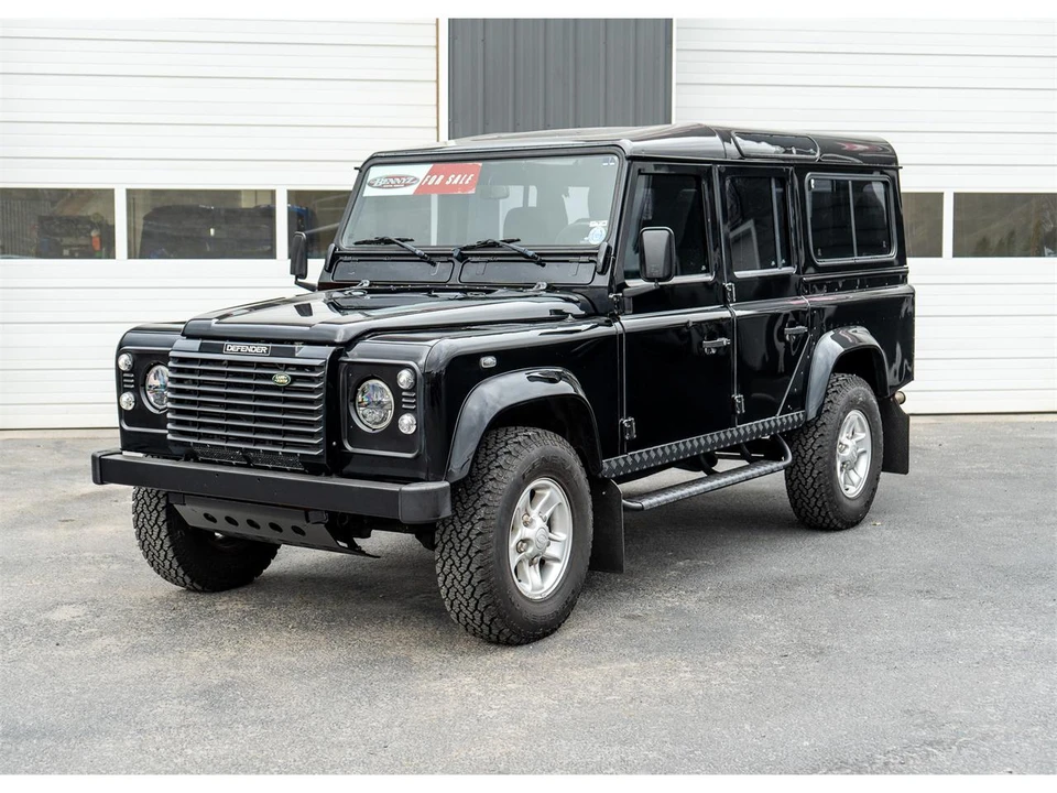 2004 Land Rover Defender 110 - Image 12 of 31