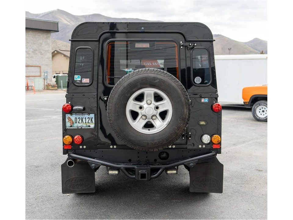 2004 Land Rover Defender 110 - Image 17 of 31