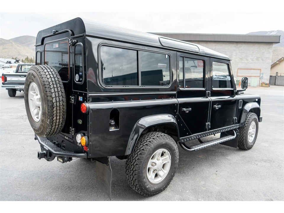 2004 Land Rover Defender 110 - Image 18 of 31