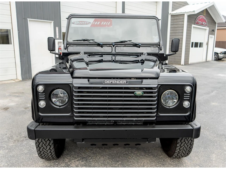 2004 Land Rover Defender 110 - Image 27 of 31