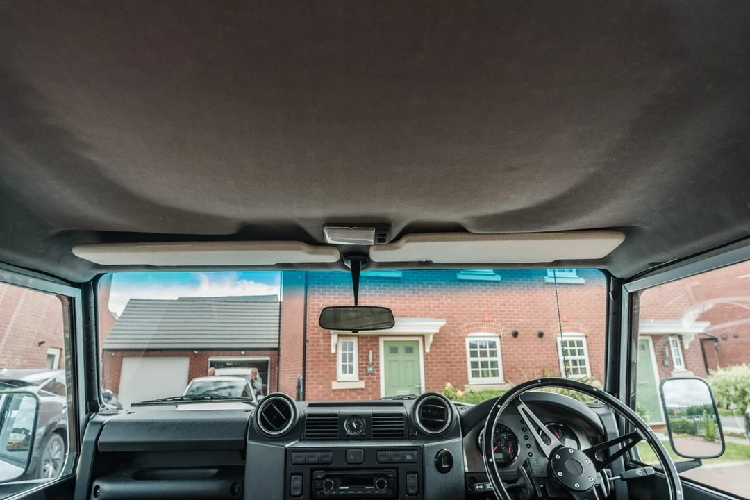 2004 Land Rover Defender 110 - Image 22 of 30
