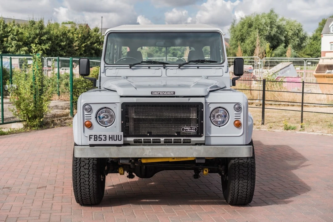 2004 Land Rover Defender 110 - Image 4 of 30
