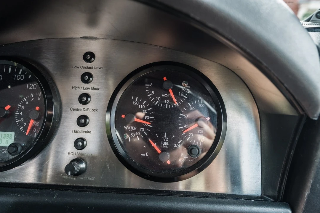 2004 Land Rover Defender 110 - Image 26 of 30