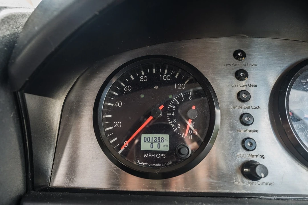 2004 Land Rover Defender 110 - Image 27 of 30