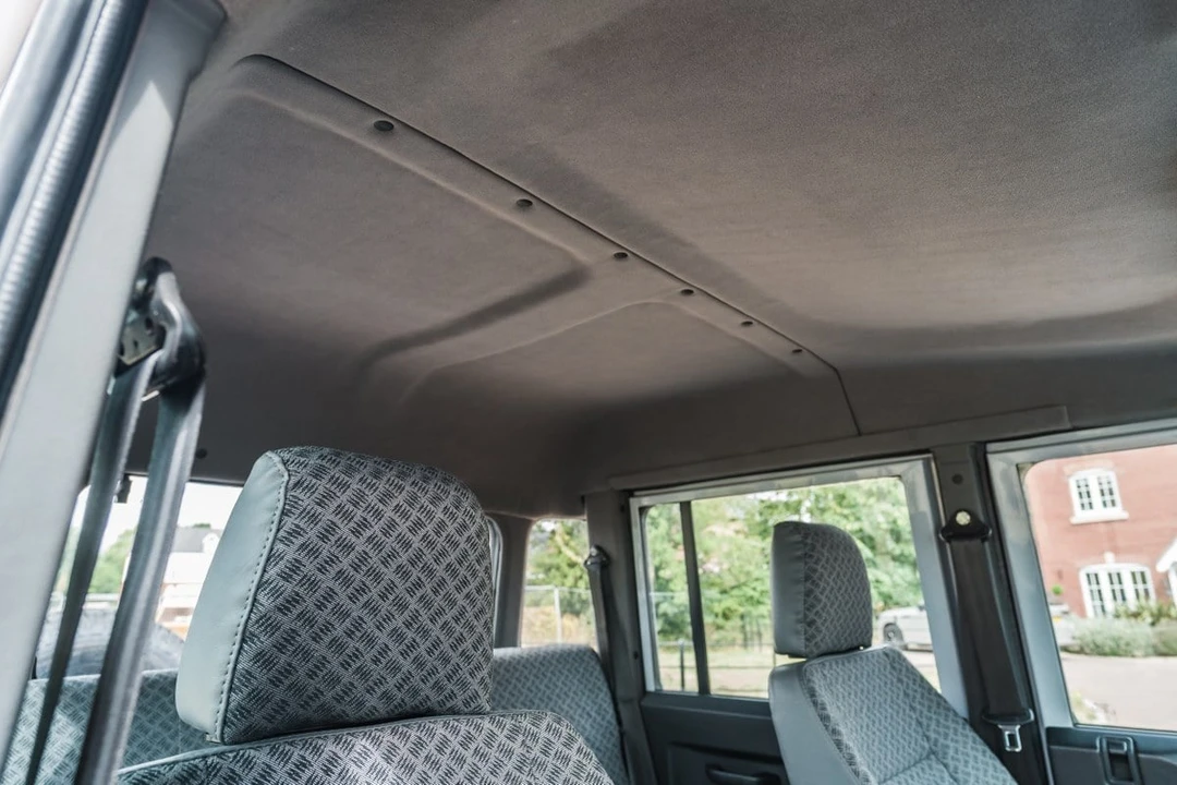 2004 Land Rover Defender 110 - Image 29 of 30