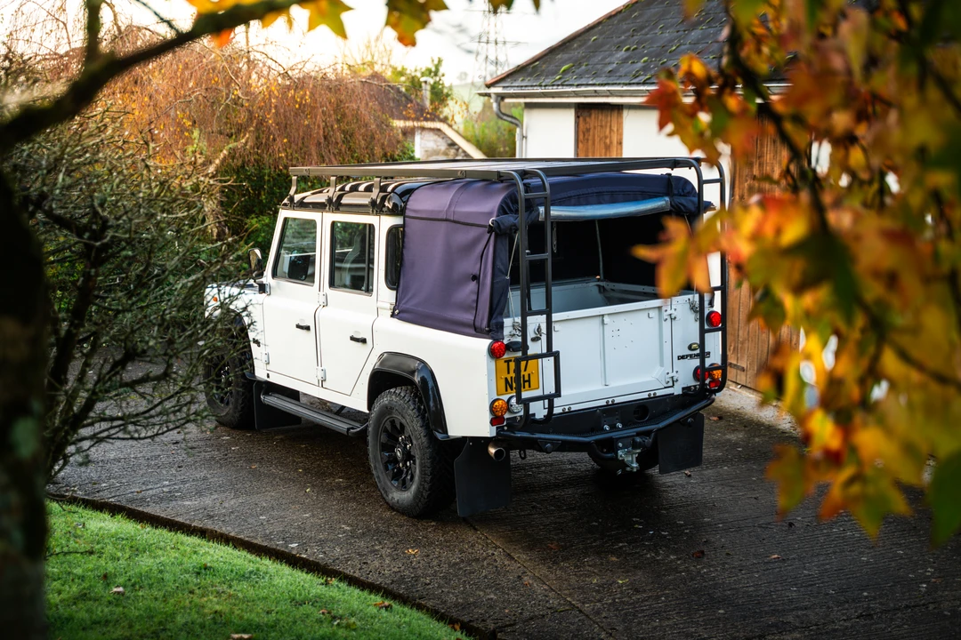 2004 Land Rover Defender 110 - Image 13 of 31
