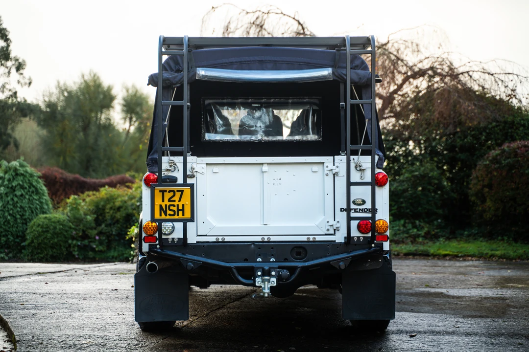 2004 Land Rover Defender 110 - Image 7 of 31