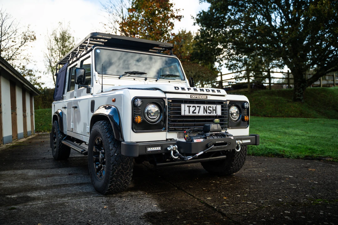 2004 Land Rover Defender 110 - Image 10 of 31