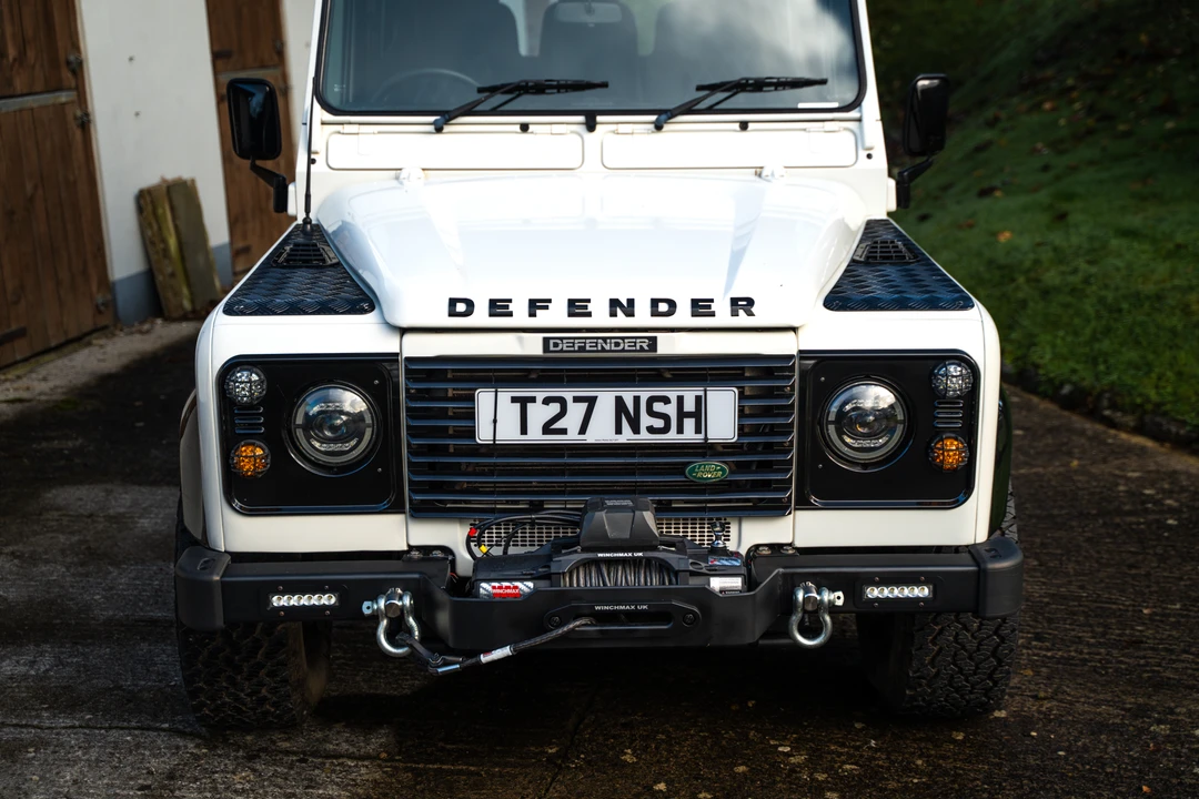 2004 Land Rover Defender 110 - Image 16 of 31
