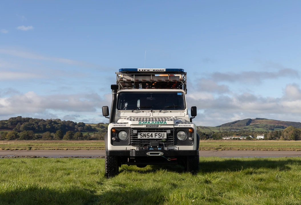 2004 Land Rover Defender 110 - Image 3 of 31