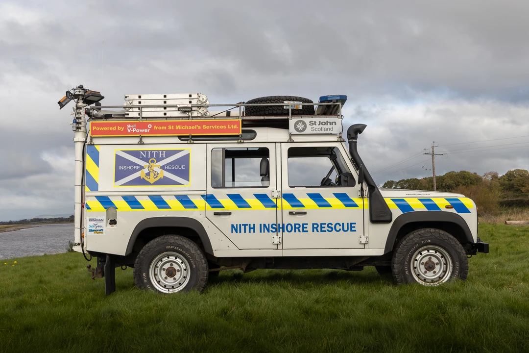2004 Land Rover Defender 110 - Image 13 of 31
