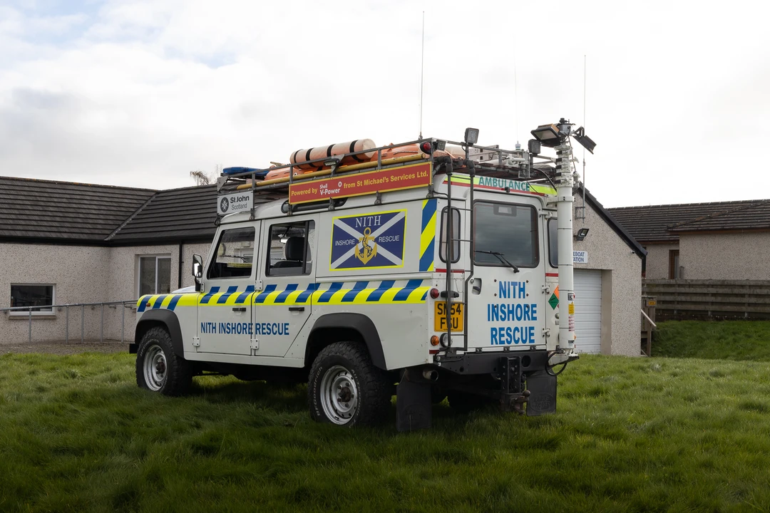 2004 Land Rover Defender 110 - Image 16 of 31