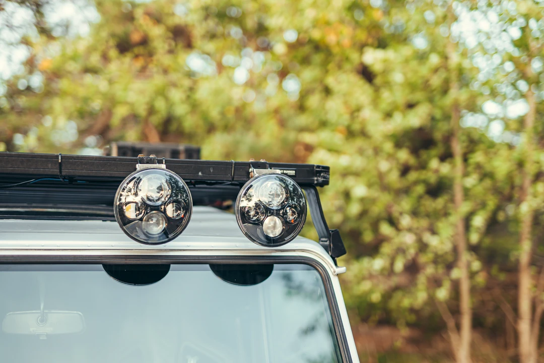2004 Land Rover Defender 110 - Image 19 of 31