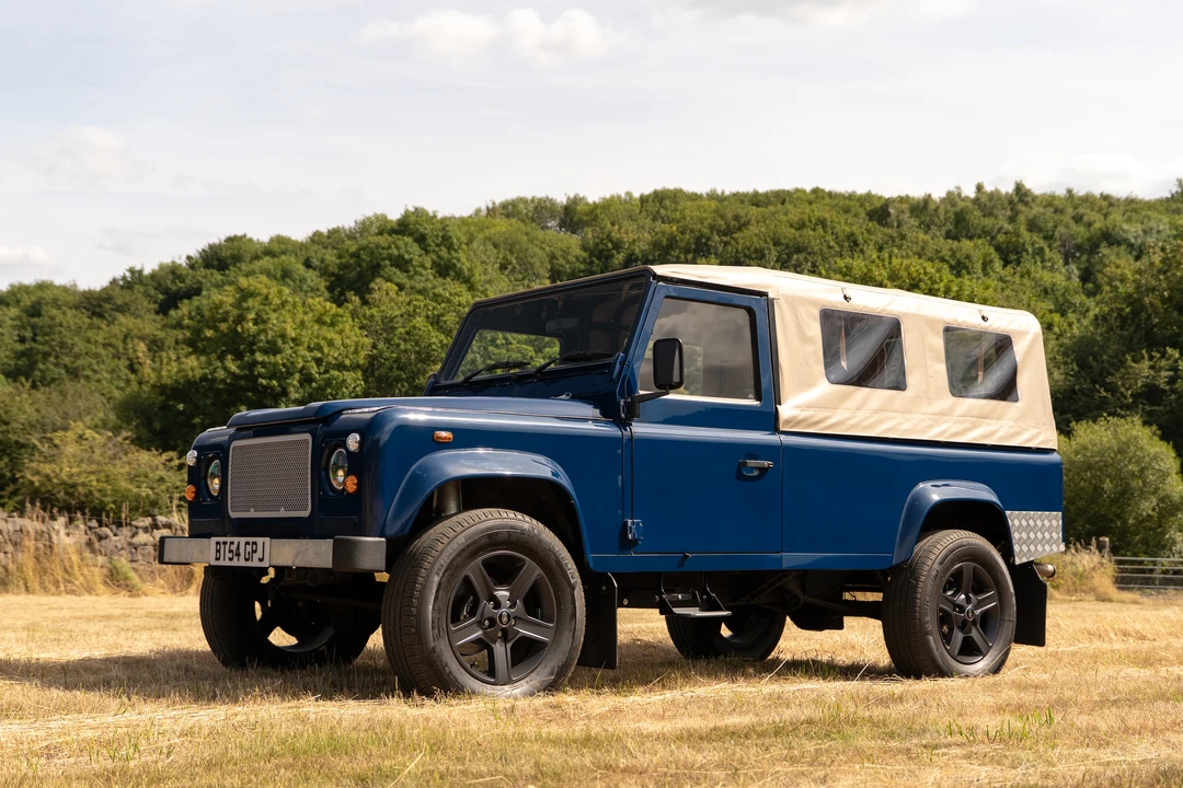 2004 Land Rover Defender 110 - Image 27 of 31