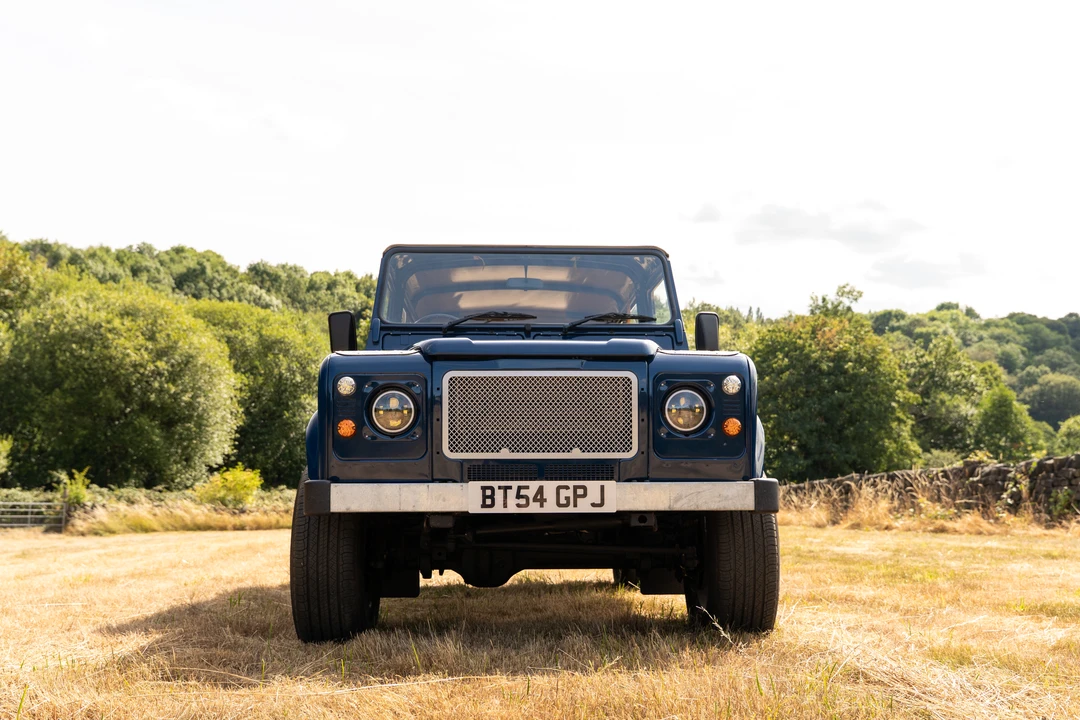 2004 Land Rover Defender 110 - Image 2 of 31