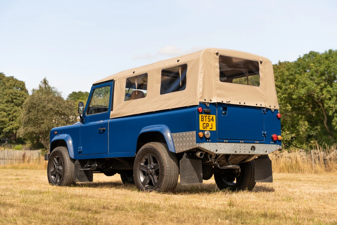 2004 Land Rover Defender 110 - Image 21 of 31