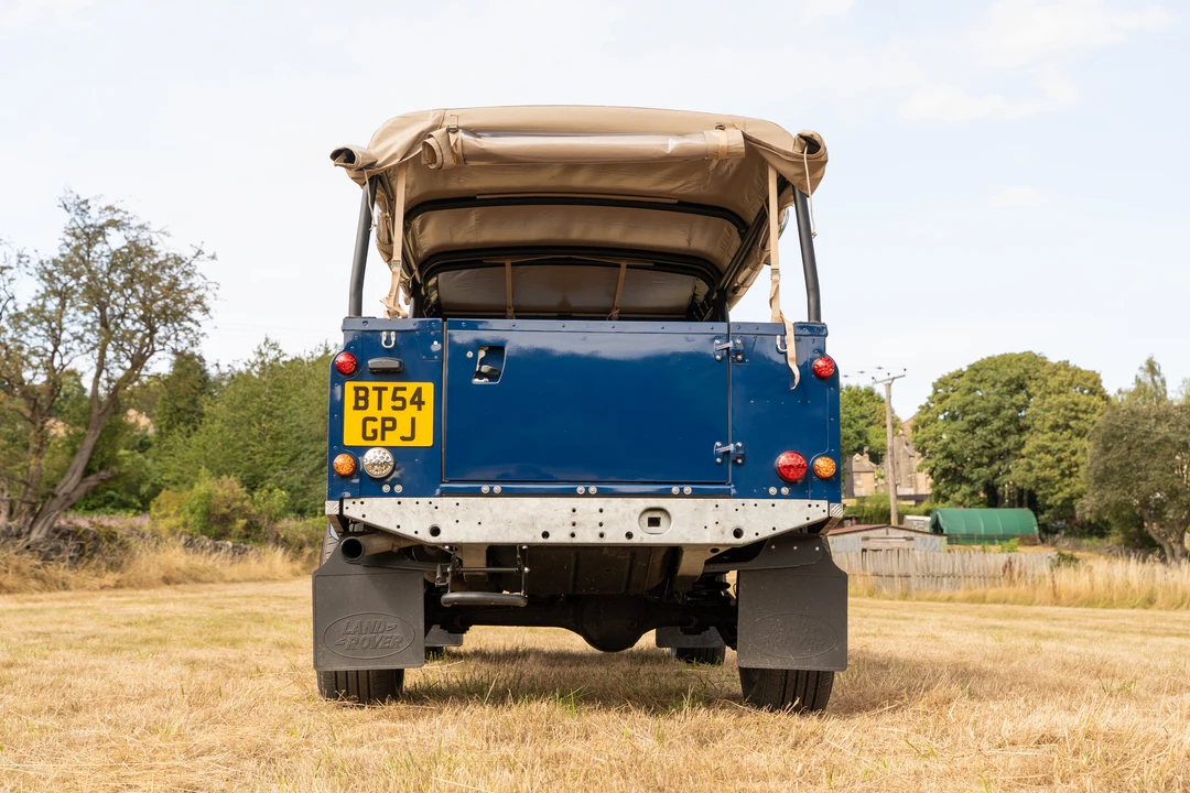 2004 Land Rover Defender 110 - Image 6 of 31