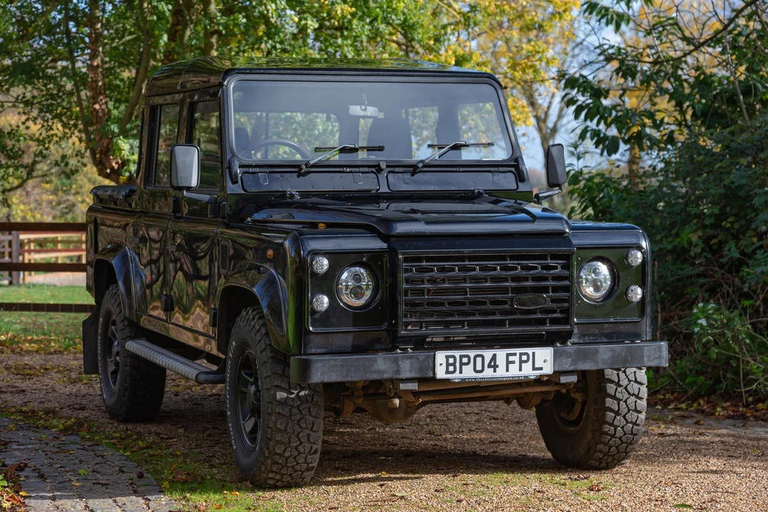 2004 Land Rover Defender 110 - Image 29 of 30
