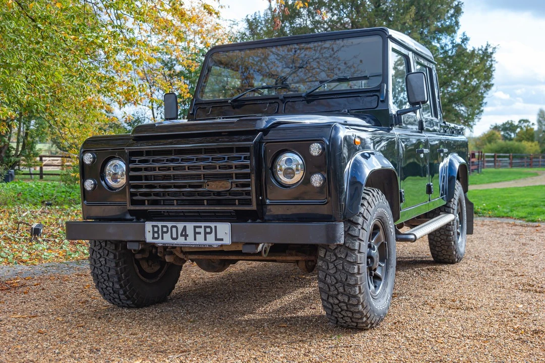 2004 Land Rover Defender 110 - Image 28 of 30