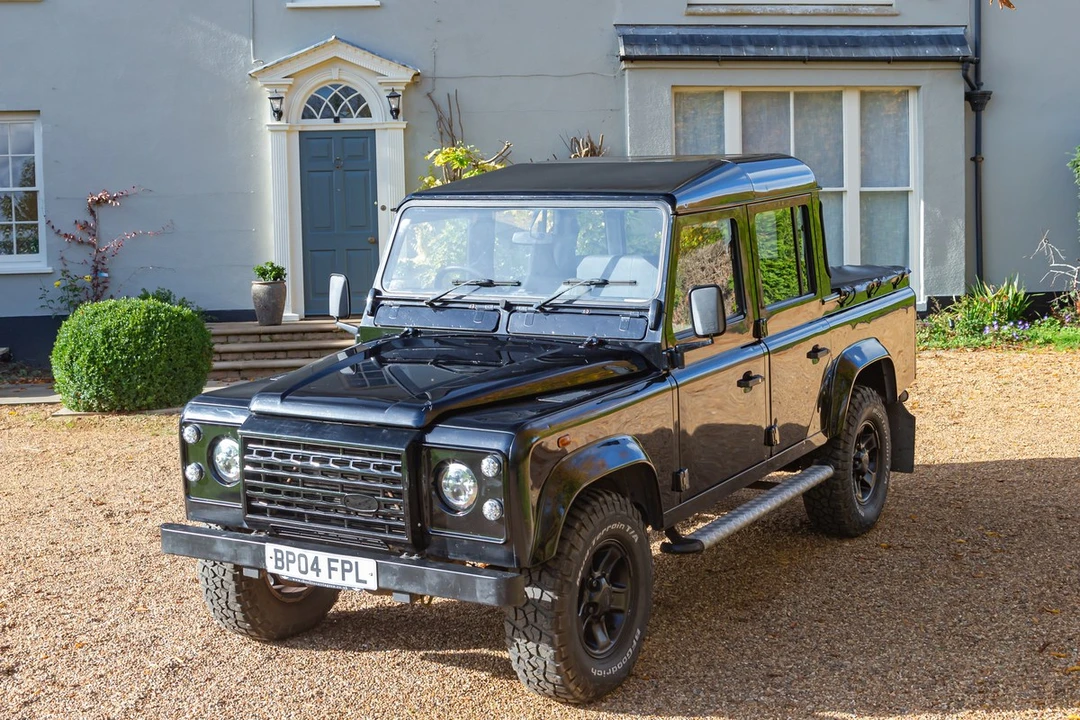 2004 Land Rover Defender 110 - Image 21 of 30