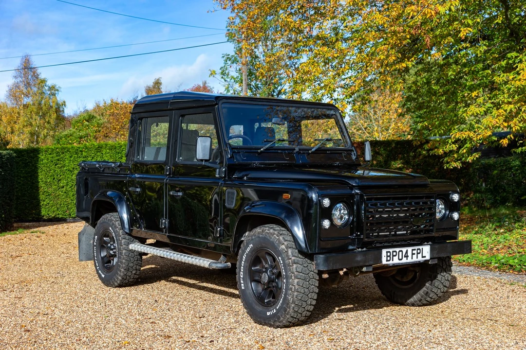 2004 Land Rover Defender 110 - Image 15 of 30