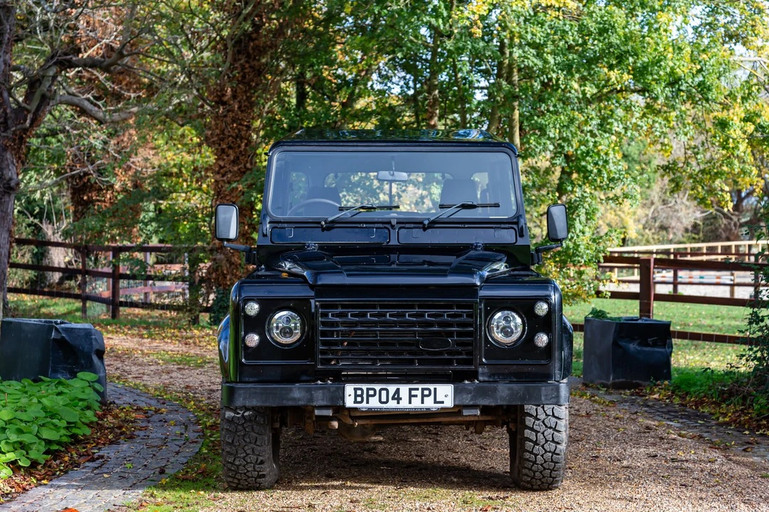 2004 Land Rover Defender 110 - Image 14 of 30
