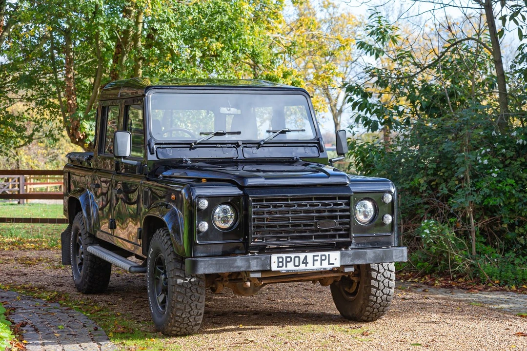 2004 Land Rover Defender 110 - Image 12 of 30
