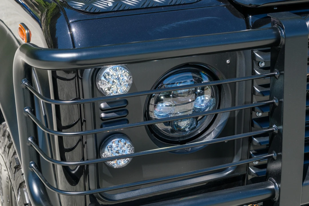 2004 Land Rover Defender 130 - Image 23 of 31