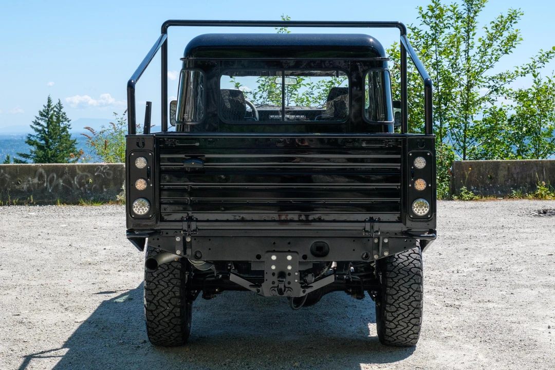 2004 Land Rover Defender 130 - Image 5 of 31
