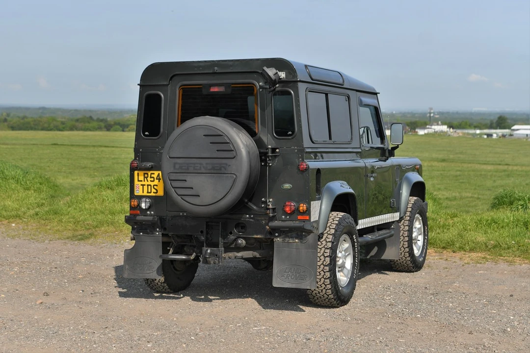 2004 Land Rover Defender 90 - Image 5 of 30