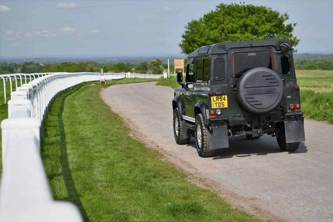 2004 Land Rover Defender 90 - Image 28 of 30