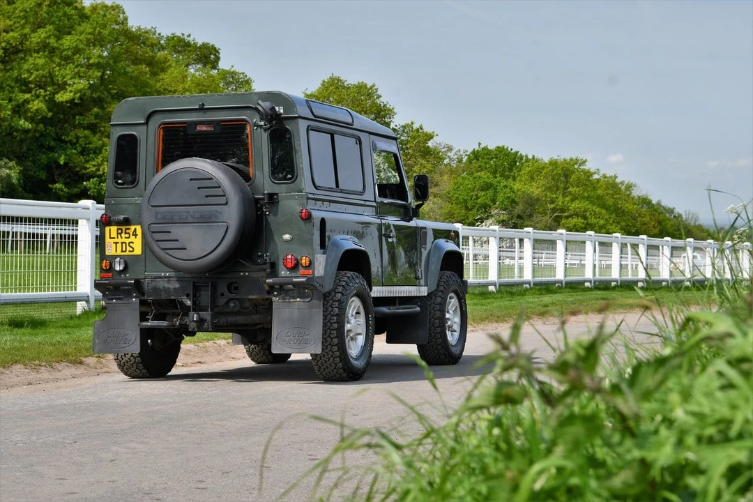 2004 Land Rover Defender 90 - Image 25 of 30