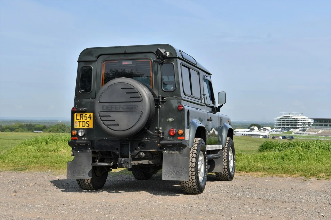 2004 Land Rover Defender 90 - Image 7 of 30
