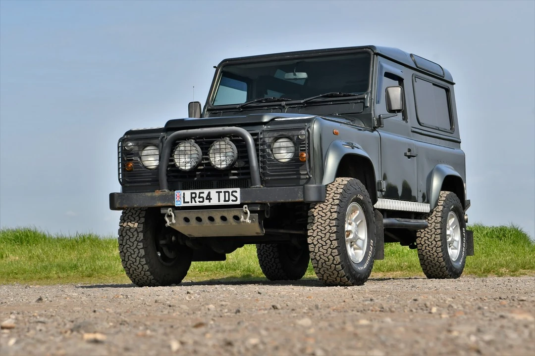 2004 Land Rover Defender 90 - Image 3 of 30