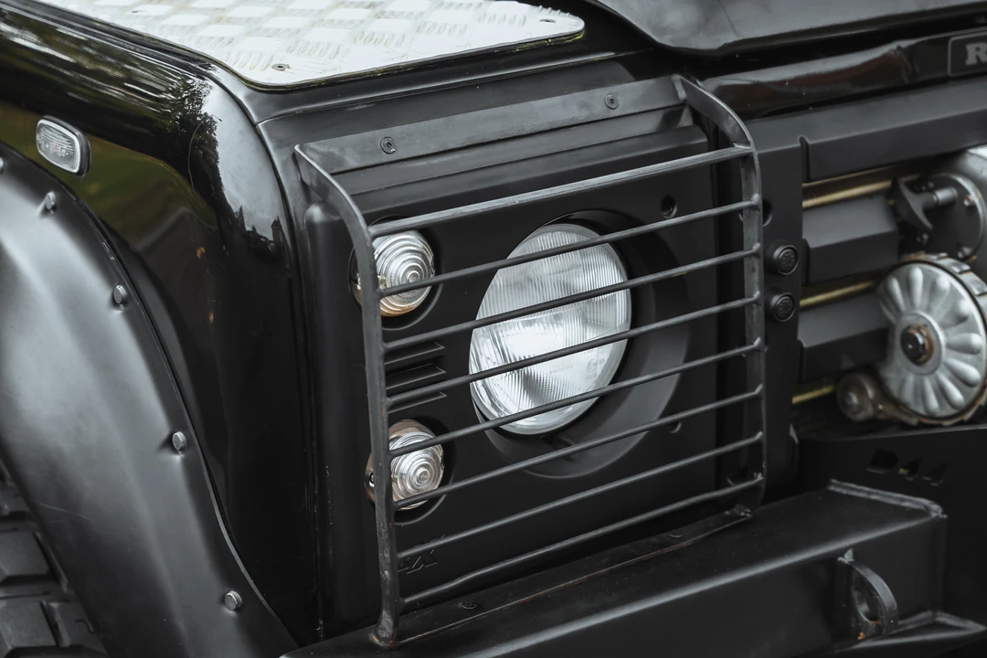 2004 Land Rover Defender 90 - Image 23 of 31