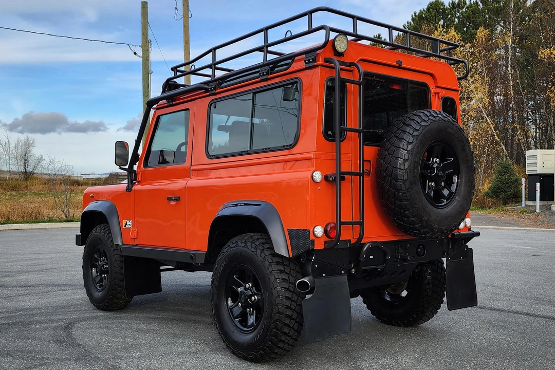 2004 Land Rover Defender 90 - Image 16 of 31