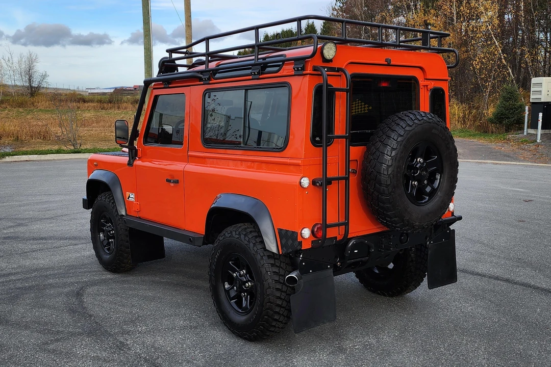 2004 Land Rover Defender 90 - Image 17 of 31
