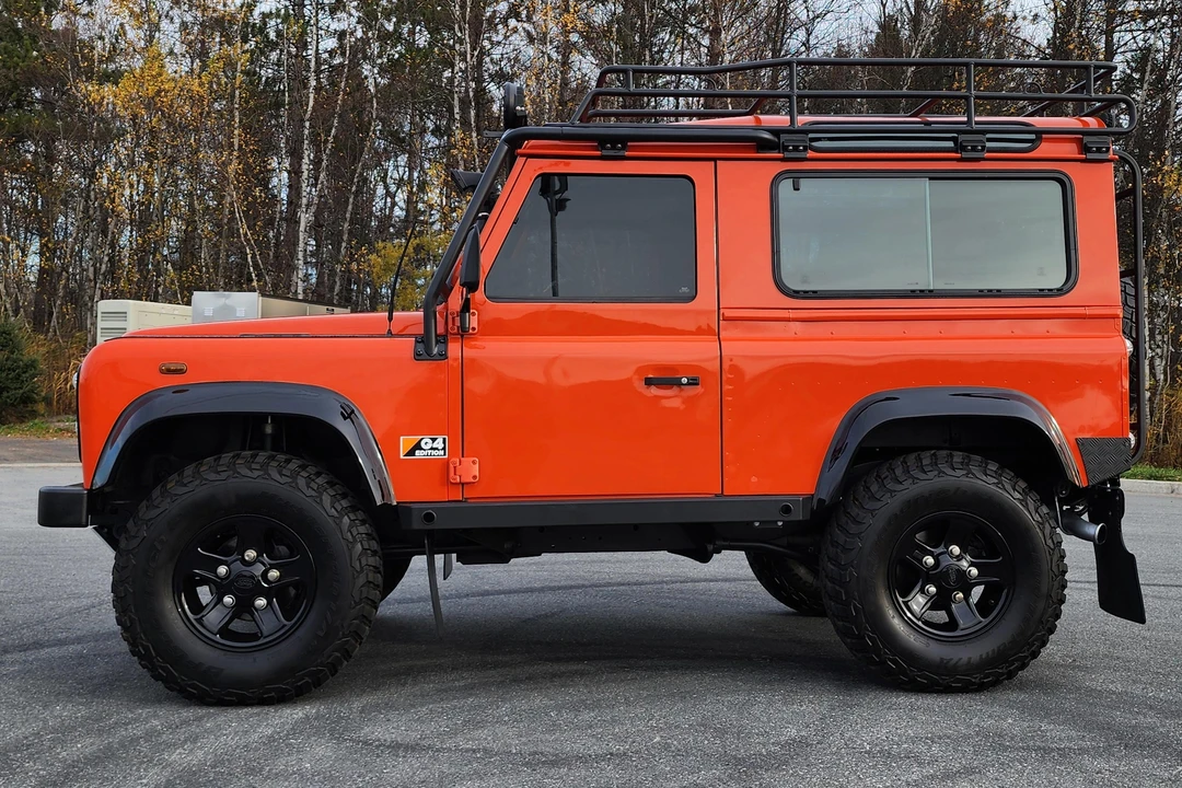 2004 Land Rover Defender 90 - Image 15 of 31
