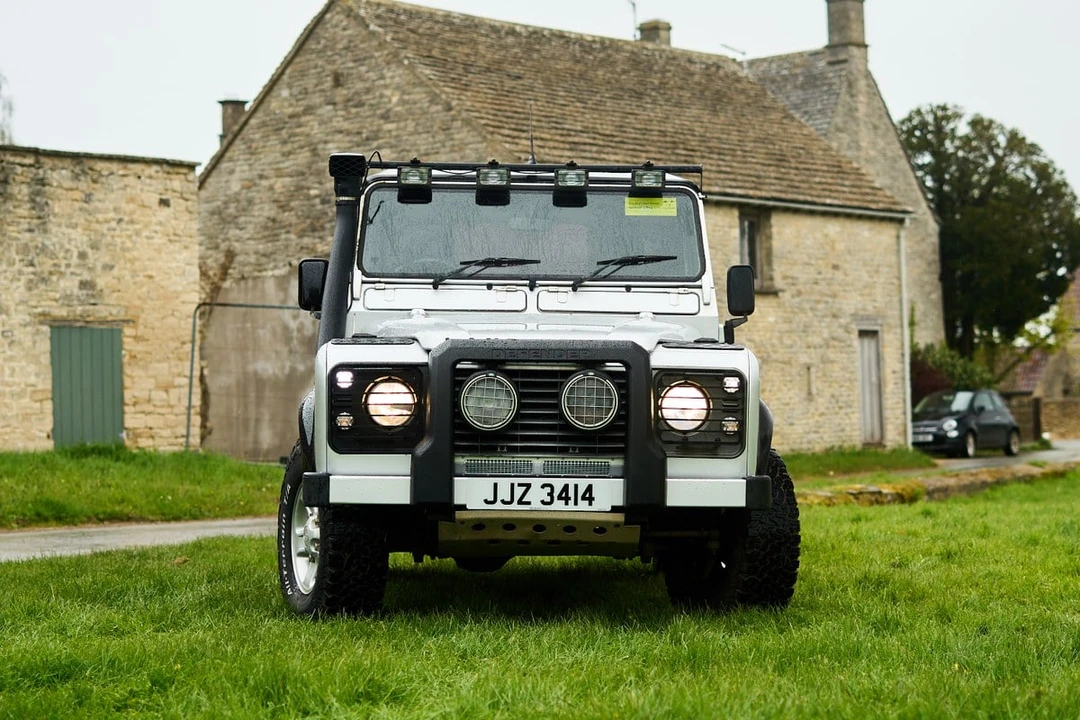 2004 Land Rover Defender 90 - Image 28 of 30
