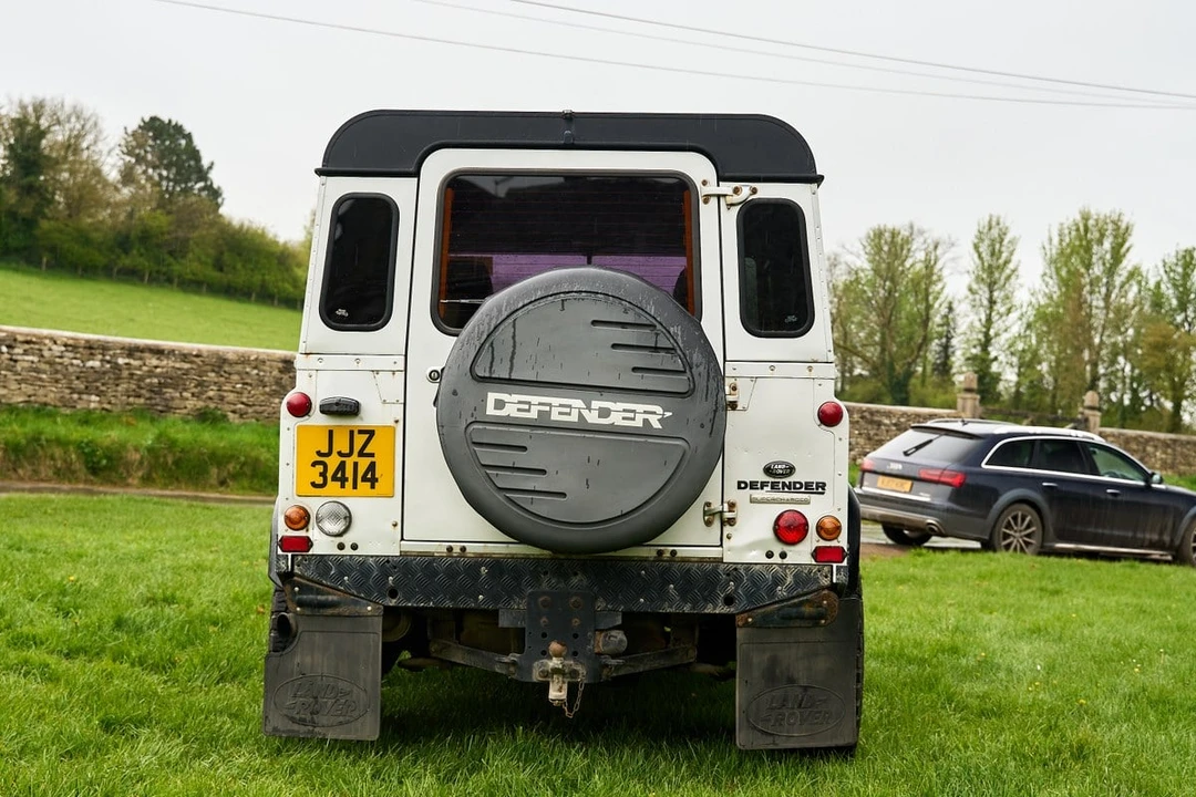 2004 Land Rover Defender 90 - Image 18 of 30