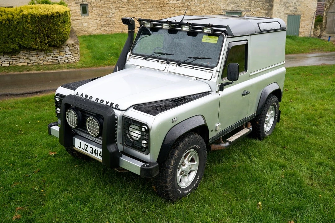 2004 Land Rover Defender 90 - Image 23 of 30