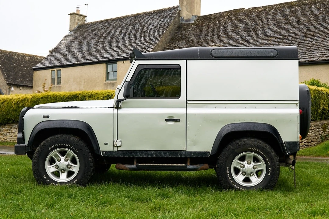 2004 Land Rover Defender 90 - Image 20 of 30